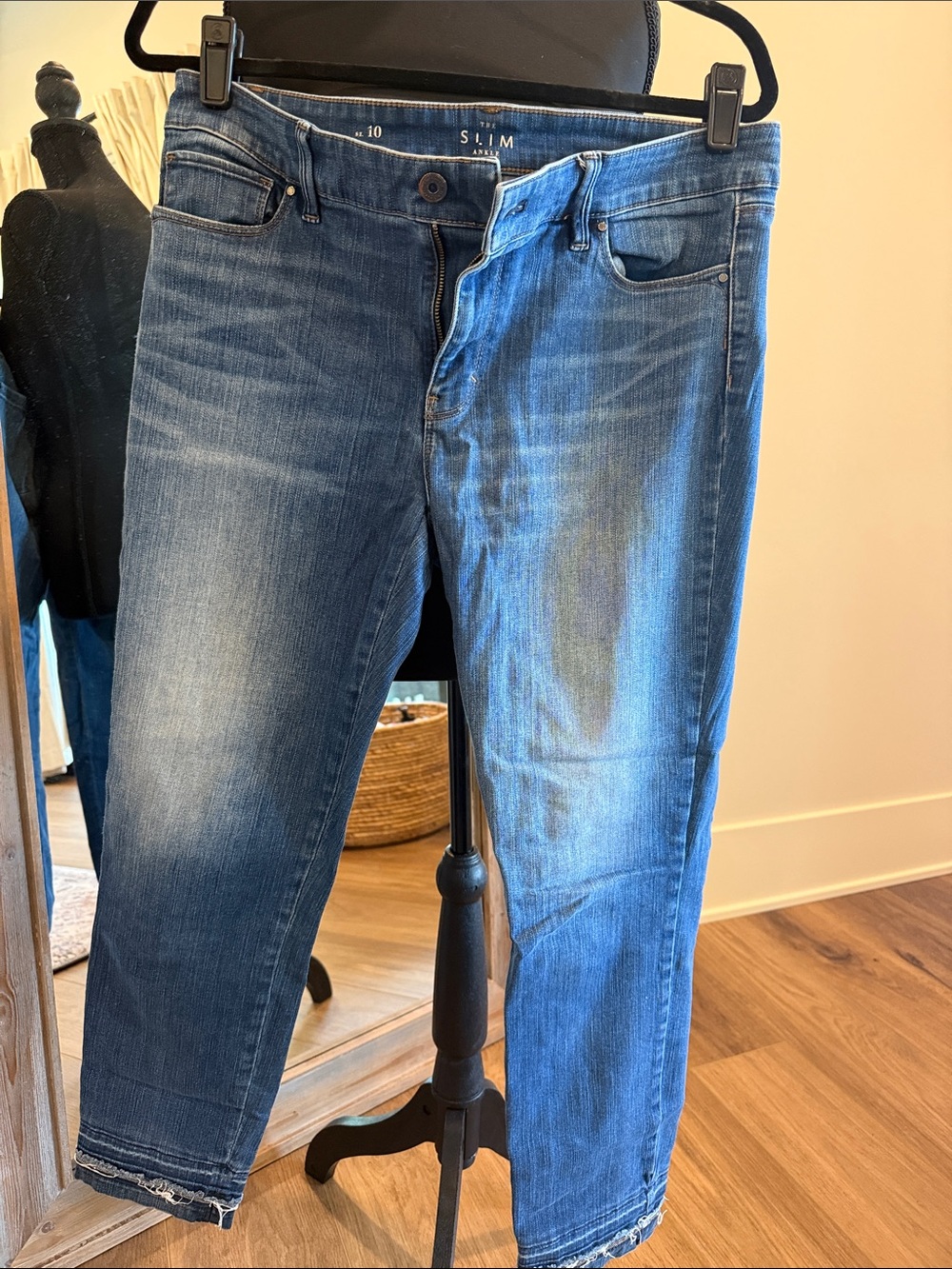 White House Black Market Slim Crop Jeans in Medium Blue Wash w bedazzled hem
